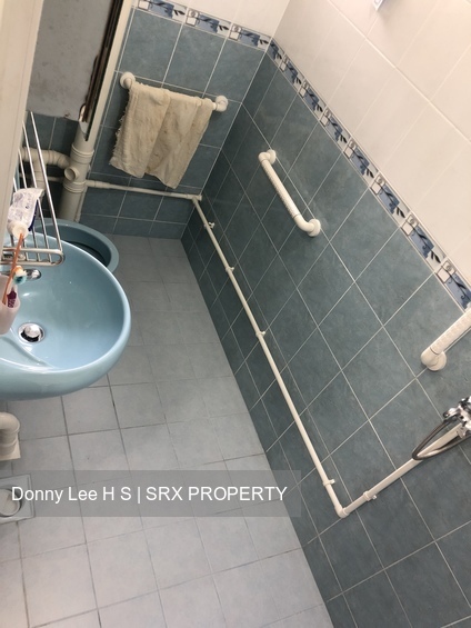 Blk 559 Jurong West Street 42 (Jurong West), HDB Executive #184819042